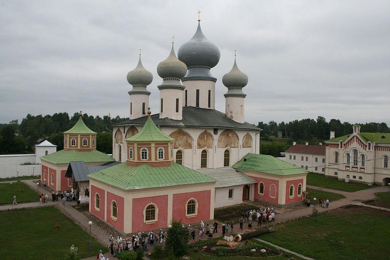 1280px Tixvin uspenskijsobor