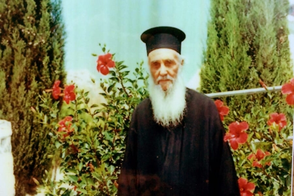 Никифорова А. Старец Амфилохий (Макрис): &laquo;Вся наша жизнь &ndash; небо&raquo;.