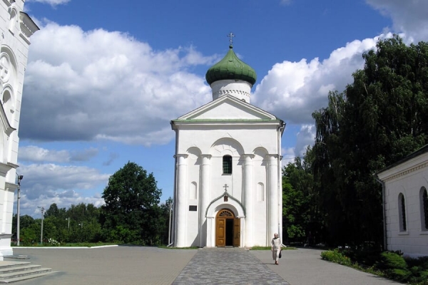 Лаврецкий Г. А. Церковь Спаса: Архитектурная проповедь.